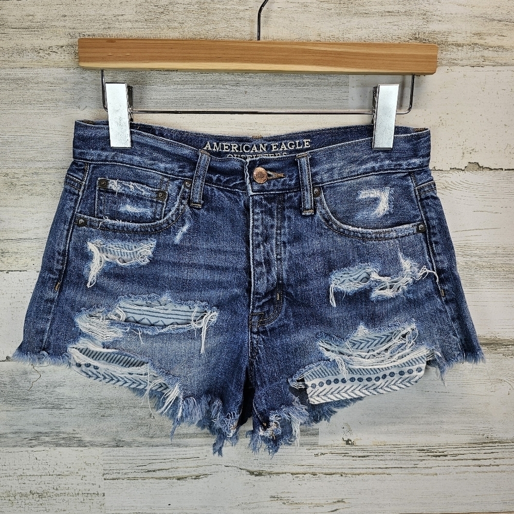 American Eagle Women's Vintage Hi-Rise Festival Jean Shorts Sz 2 Thrashed Boho - Picture 2 of 11
